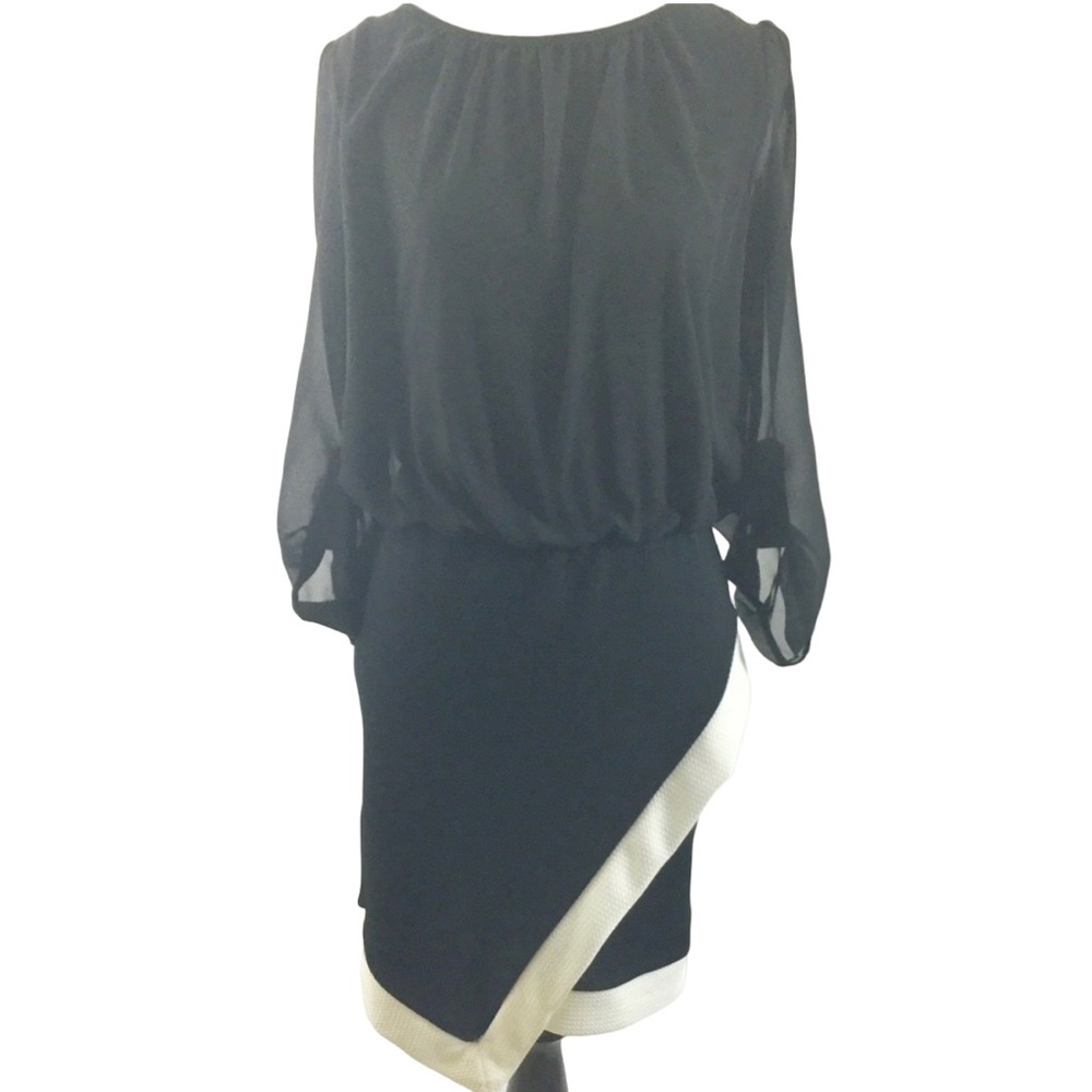 Fashionable Dress Looks like two pieces.